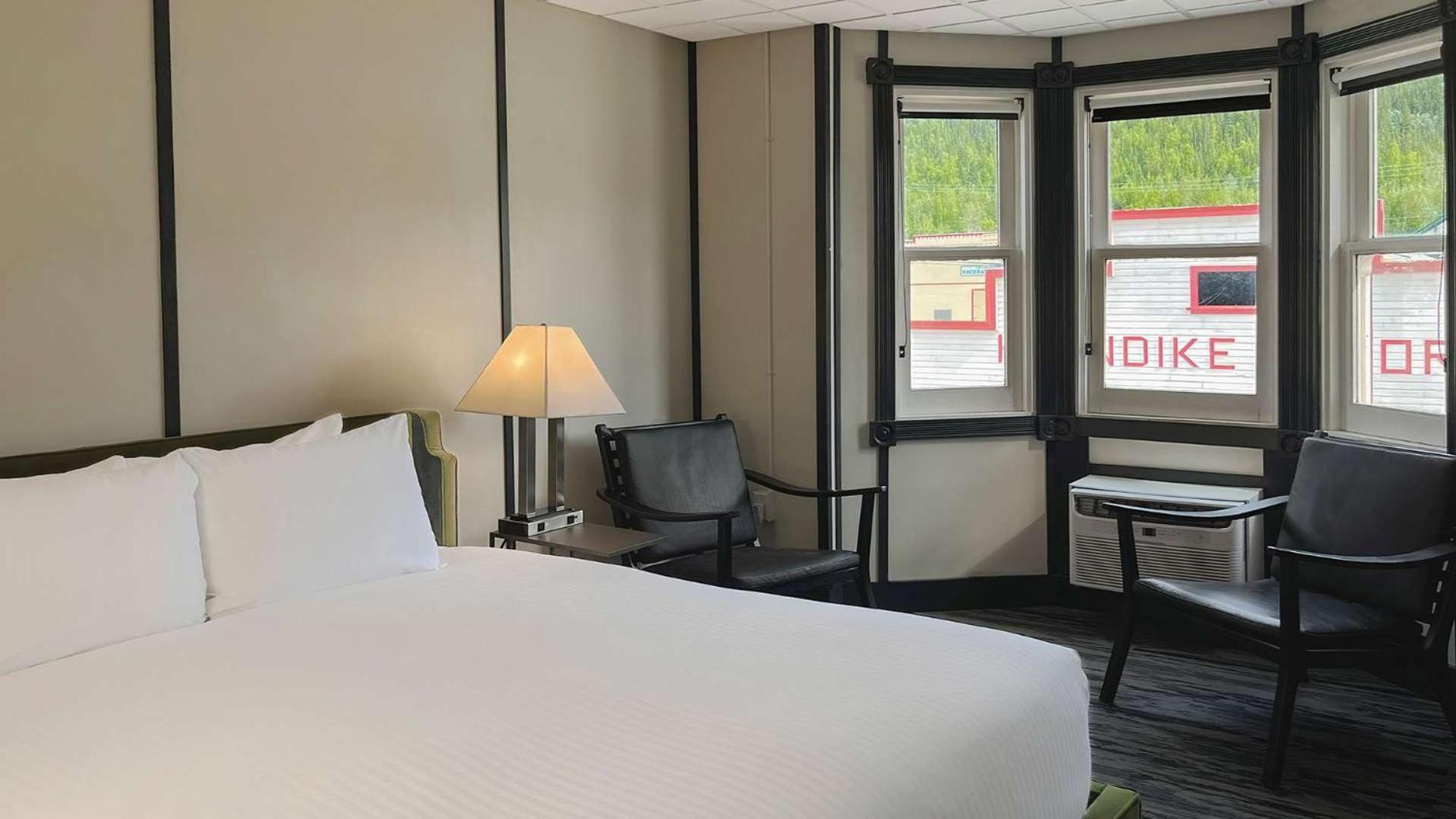 Midnight Sun, A Coast Hotel Dawson City Zewnętrze zdjęcie